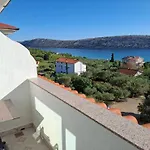 招待所 Rab Diving Mirko 3*