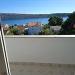 Rab Diving Mirko 招待所 3*