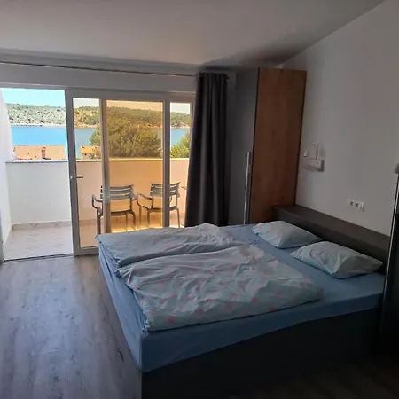 Rab Diving Mirko Affittacamere 3*