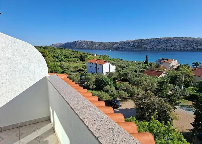 Rab Diving Mirko 招待所