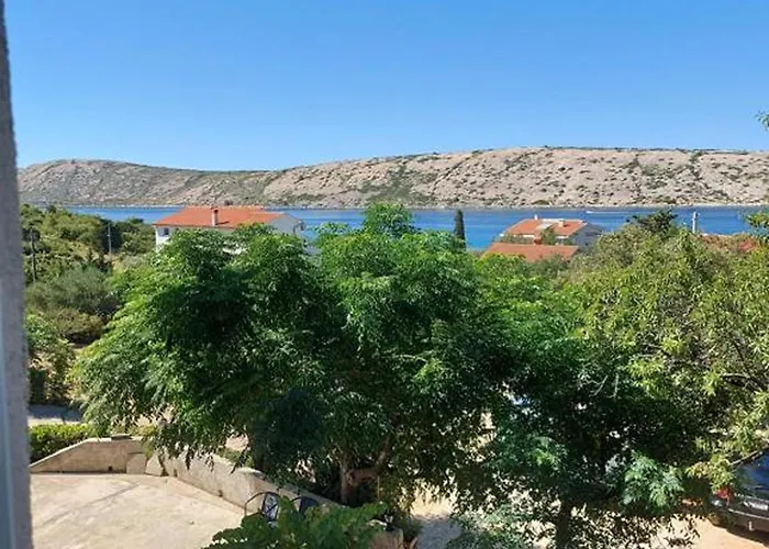 Rab Diving Mirko 招待所 3*